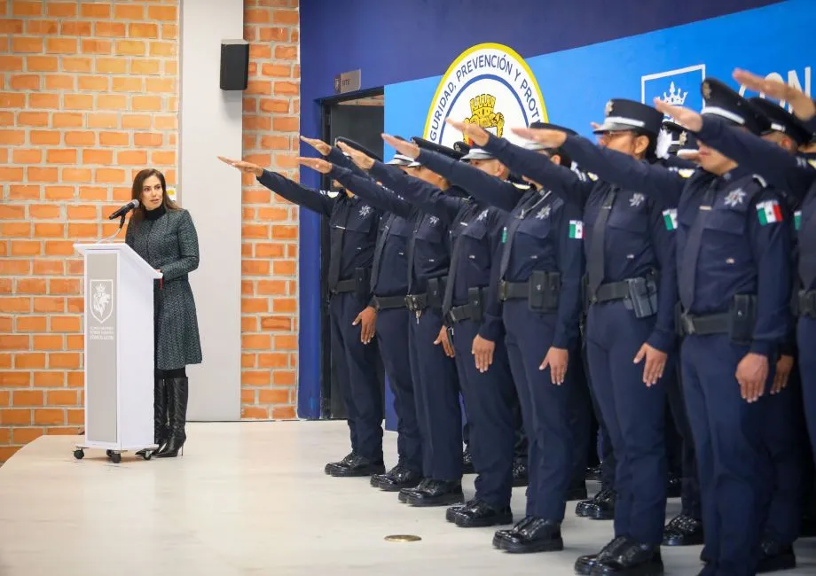 León recurre a sus bases policiacas