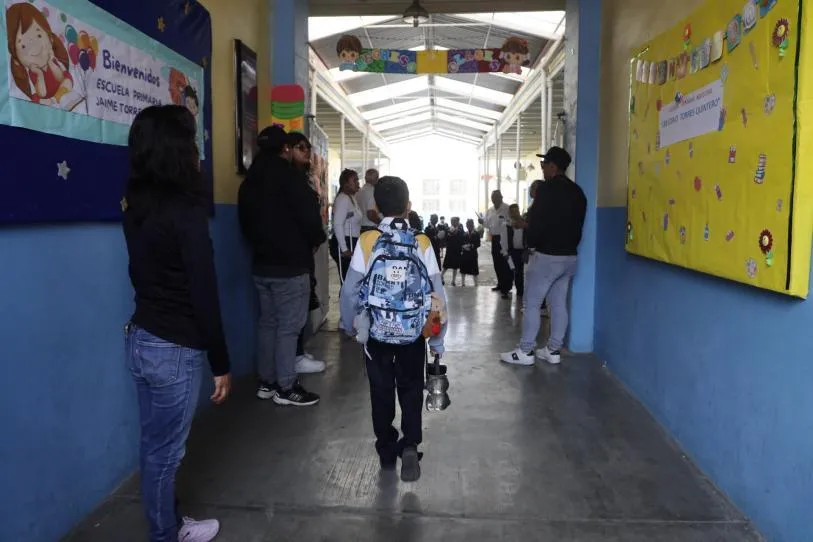 Regresan a clases 34.5 millones de estudiantes en todo México