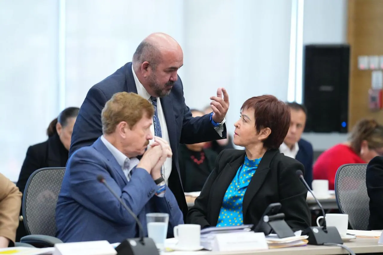 Promete Espadas transparentar datos sobre sede del Poder Legislativo