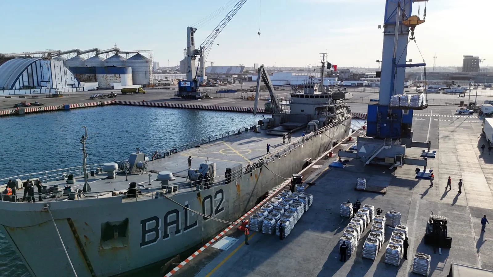 México envía 814 toneladas de ayuda a Cuba