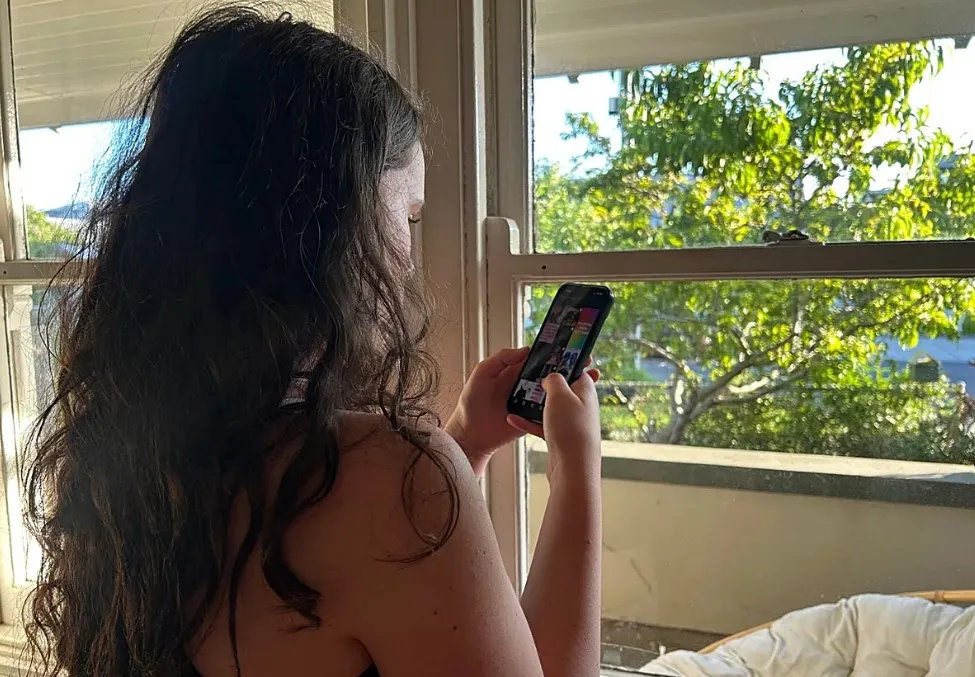 Prohibirá España acceso a redes sociales a menores de 16 años