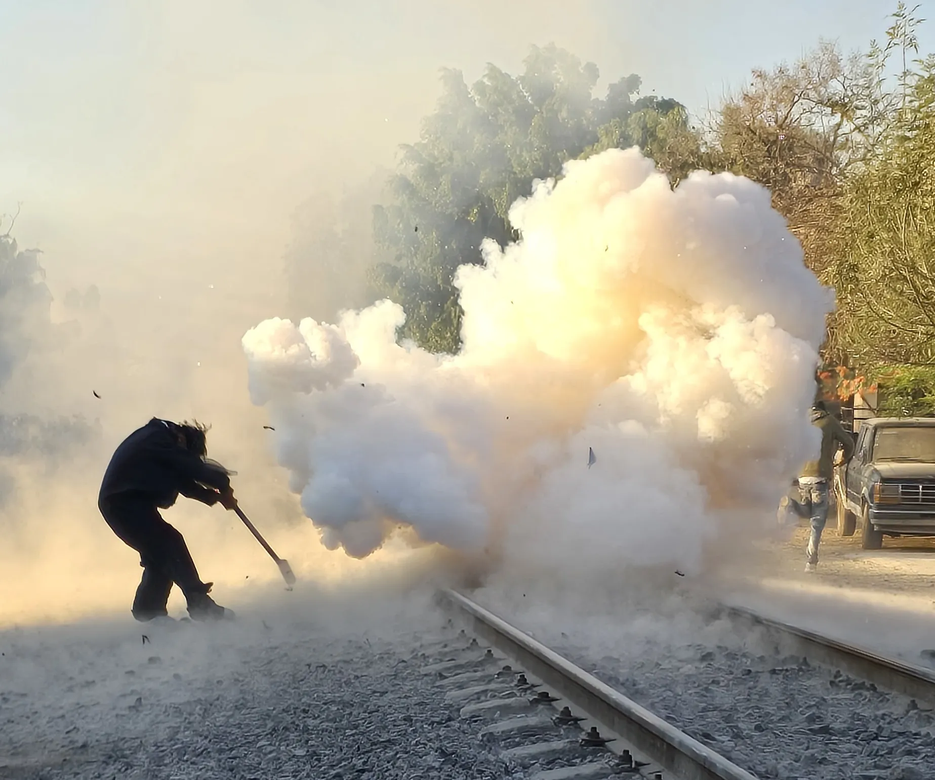 Prohíbe Celaya fiesta con cohetones y marros