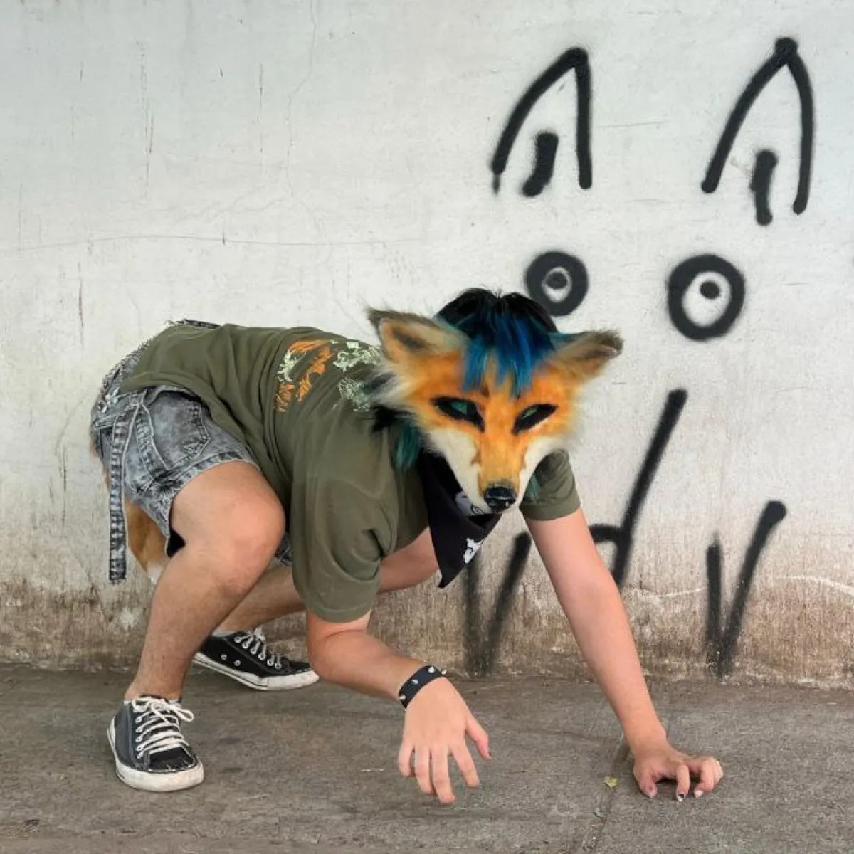 Por percibirse animal, sujeto muerde a niña