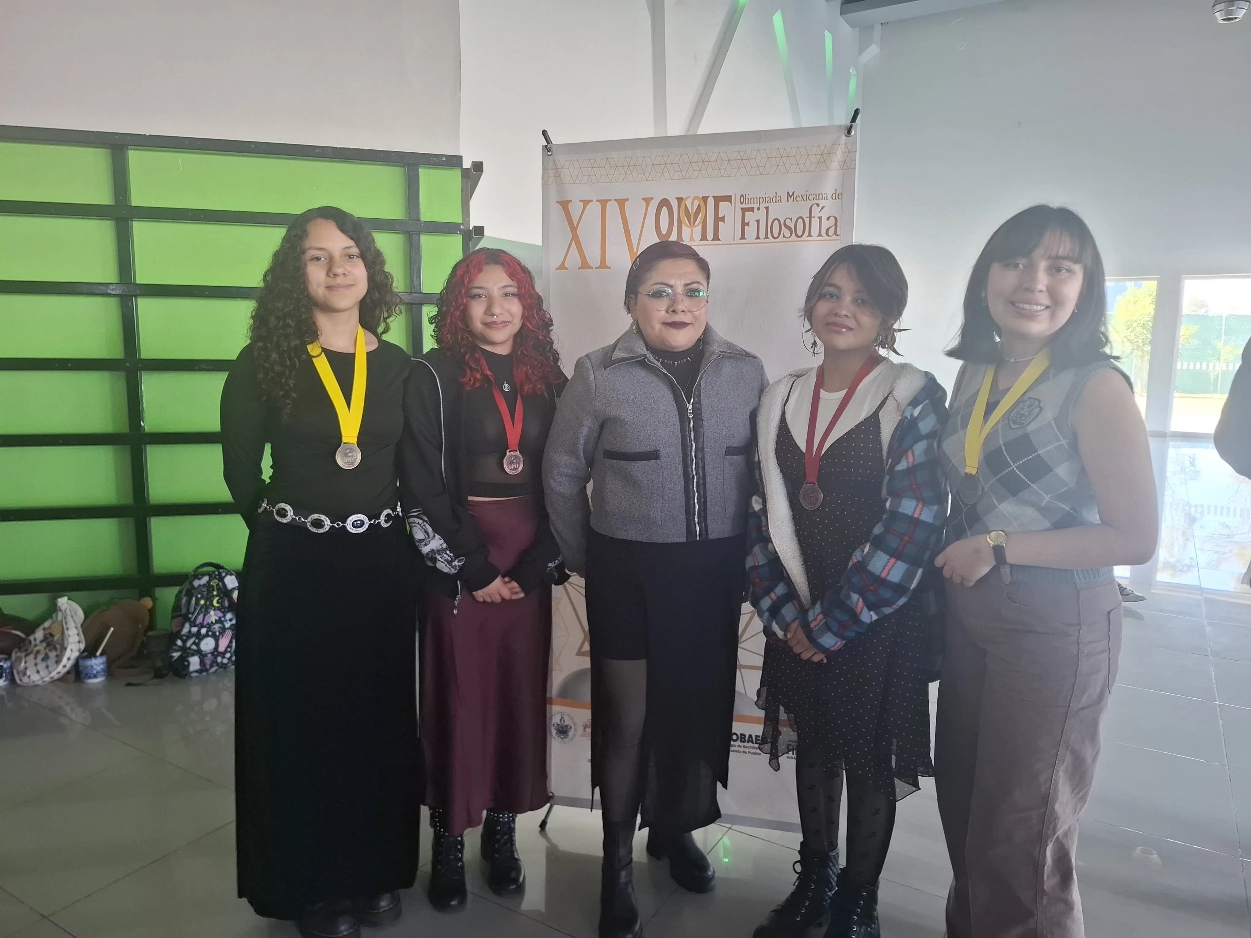 Alumnas de UG ganan medallas en Olimpiada Mexicana de Filosofía