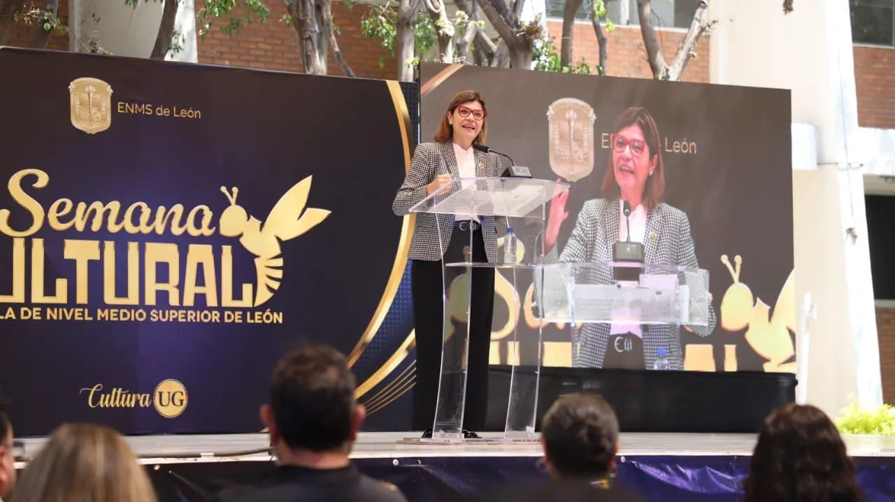 Celebran 148 años de Prepa Oficial de León