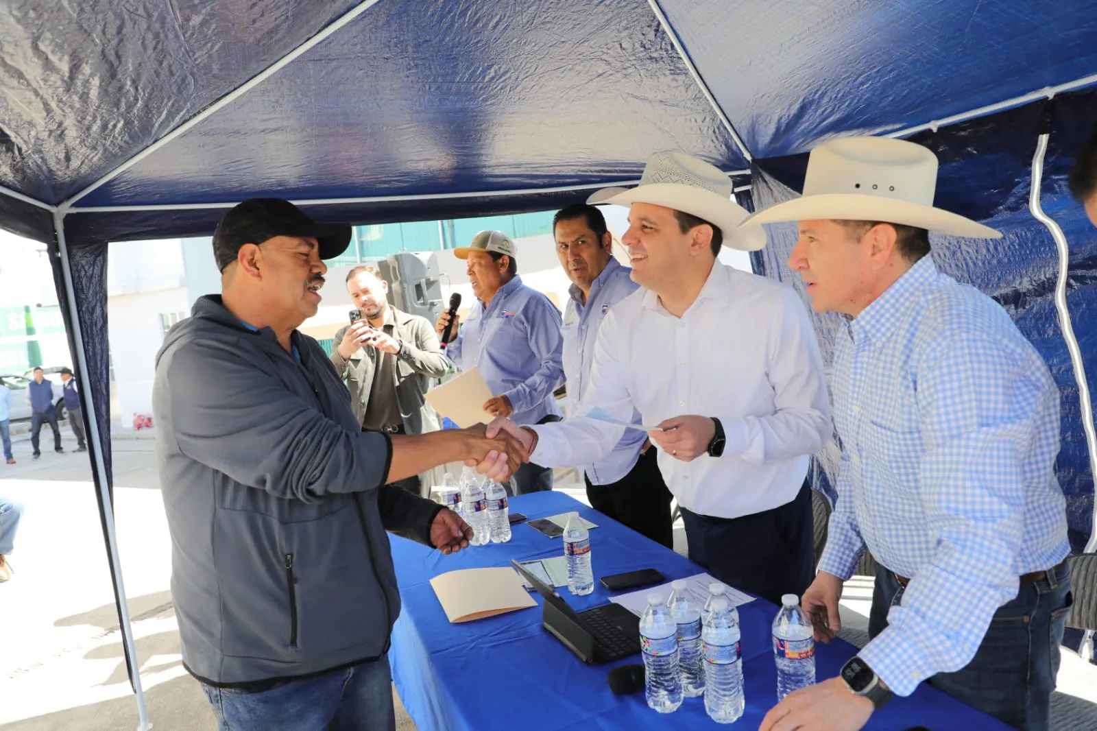 Entrega Guanajuato apoyos rurales