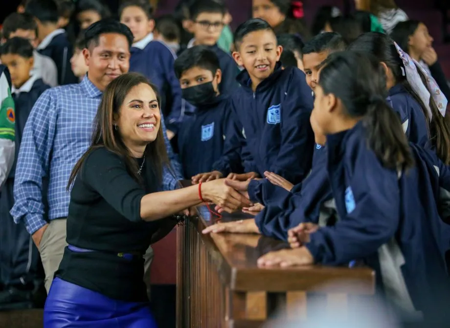 Invierte León en educación