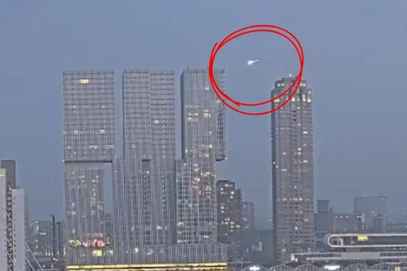 Meteorito cruza el cielo de Europa del Norte