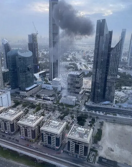 Dron impacta edificio en centro de Dubai
