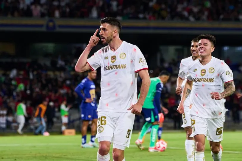 Toluca le quita el invicto a Pumas en CU