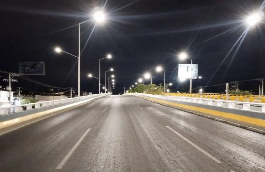 Renuevan alumbrado en León