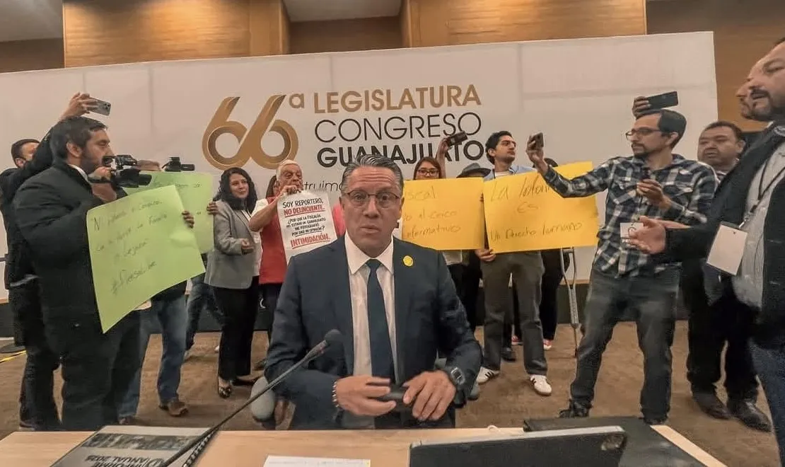 Reclaman periodistas al Fiscal su estrategia de opacidad