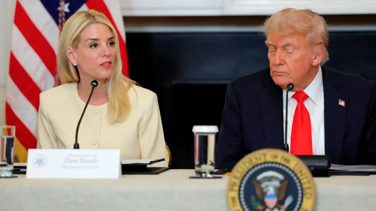 Destituye Trump a Pam Bondi