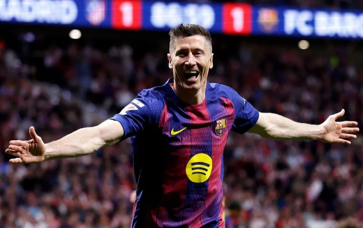 De última, el Barça arrebata la victoria al Atleti