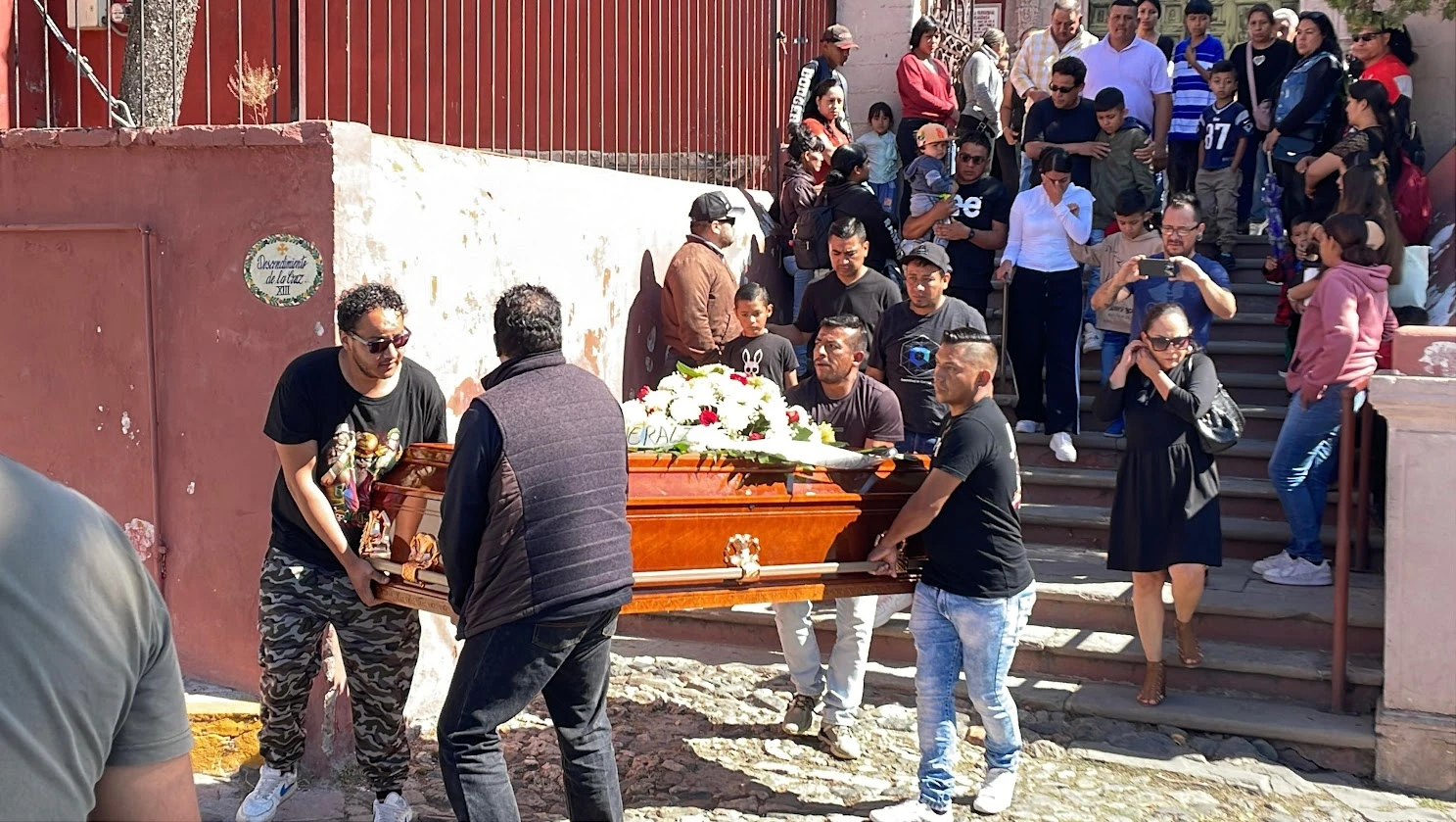 Sepultan a minero guanajuatense muerto en Sinaloa