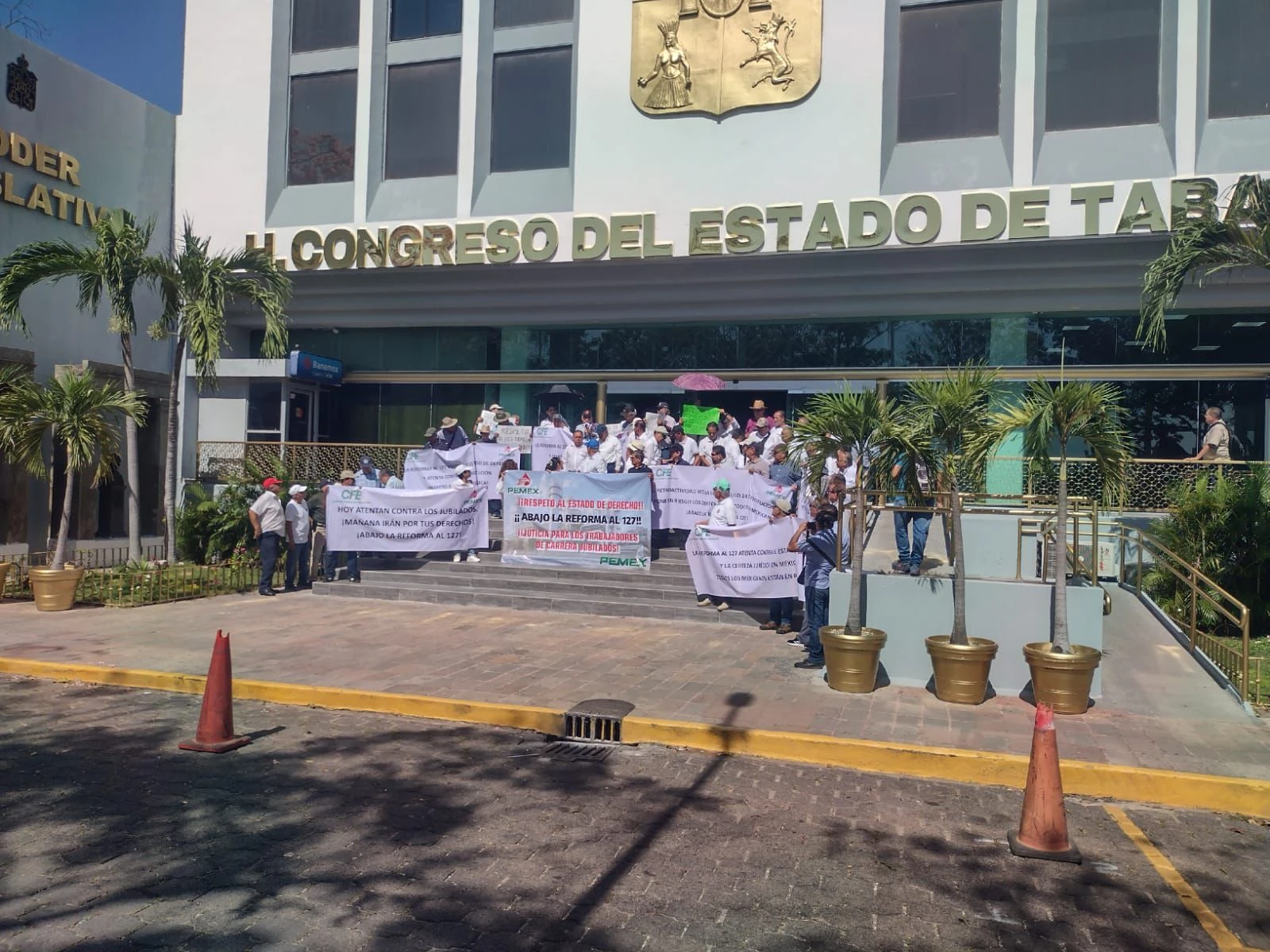 Desgracia 4T a pensionados; llueven amparos