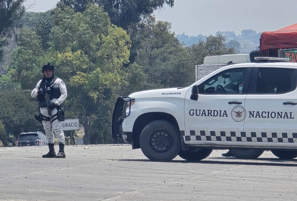 Arrestan a 8 policías ligados con crimen organizado