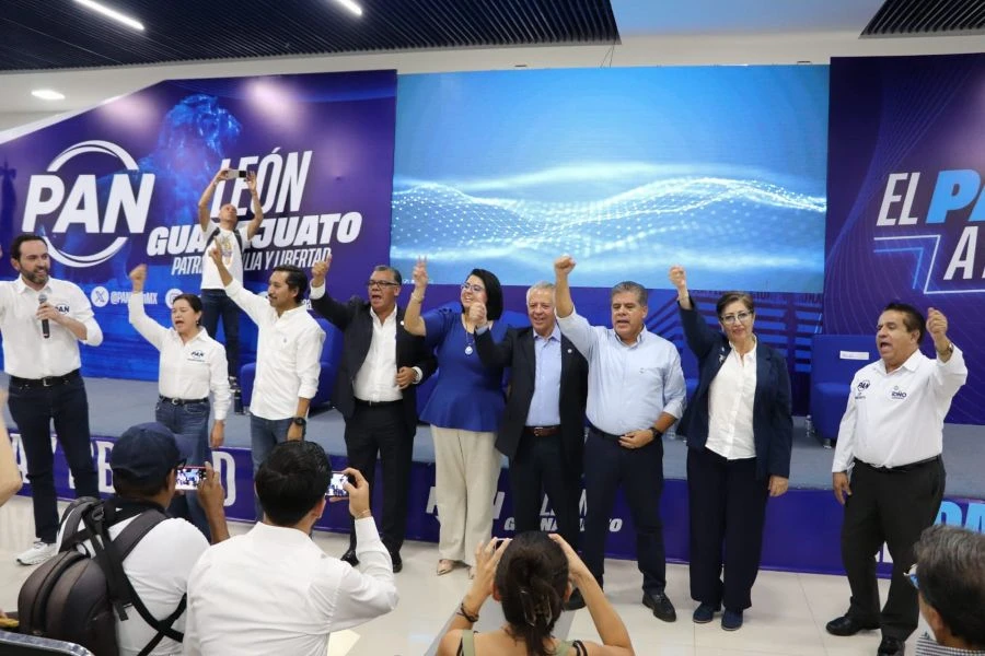 ¡Se quedan en el PAN!