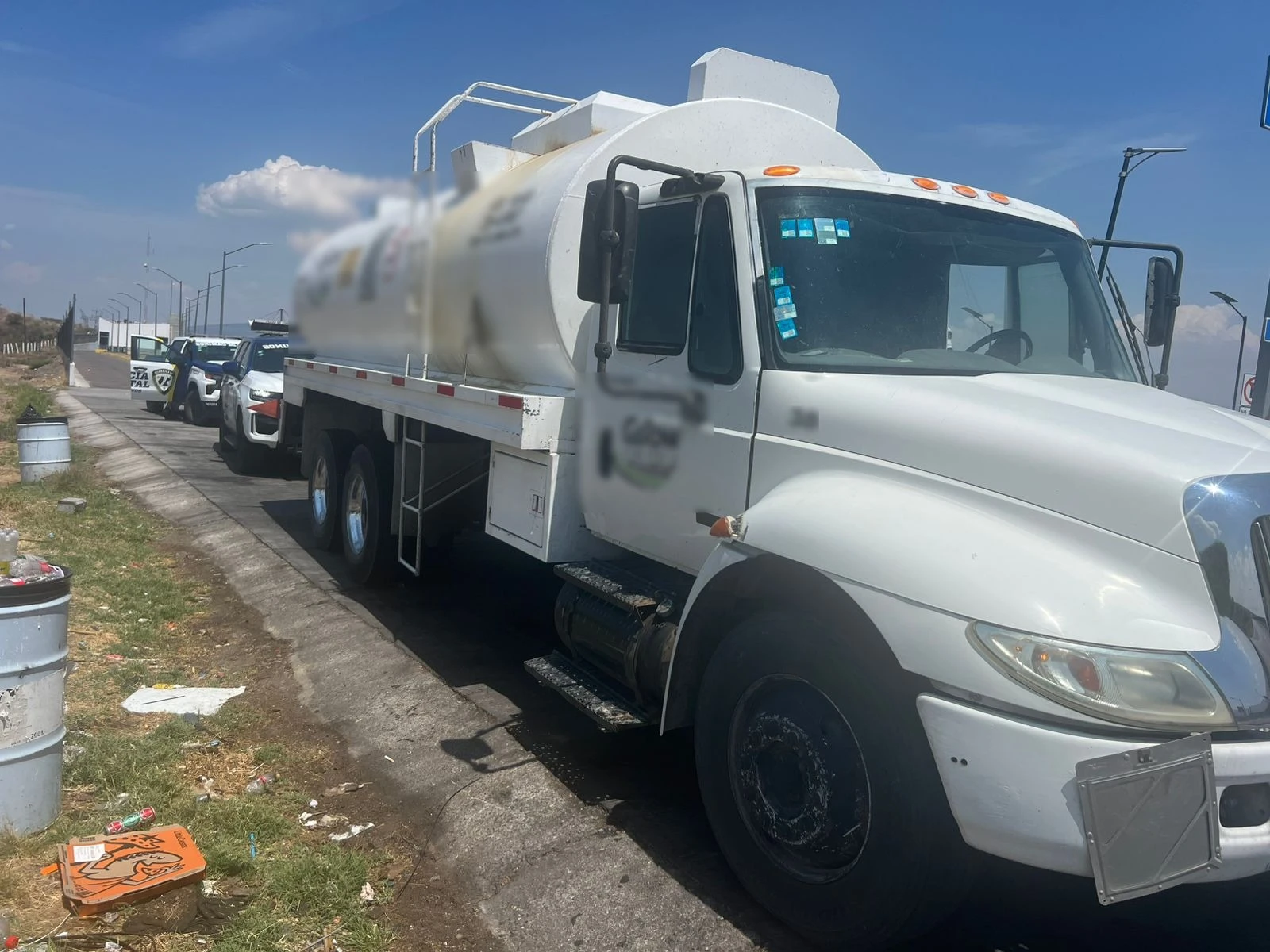 Incautan miles de litros de huachicol