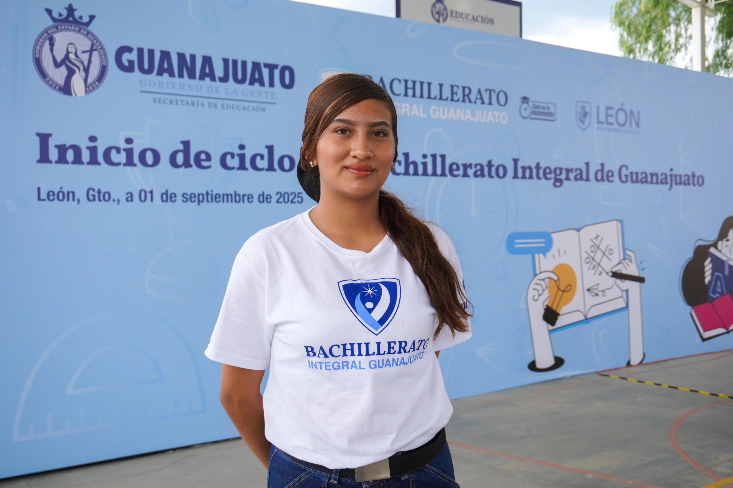 Anuncia Gobernadora inversión histórica en educación media superior 
