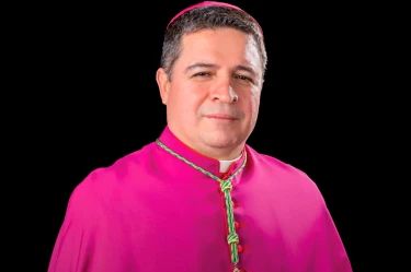 León XIV nombra a exmigrante indocumentado, Obispo en Virginia
