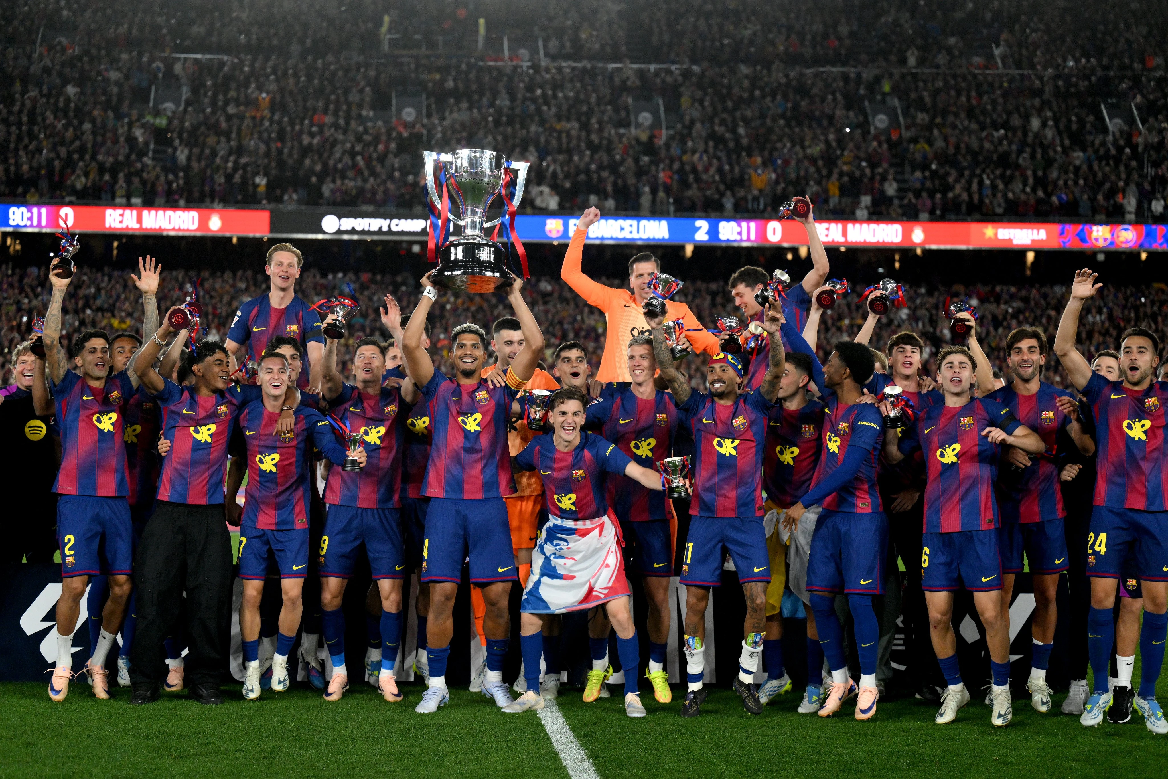 El Barça se da prisa por ganar la Liga y anula al Madrid en el clásico