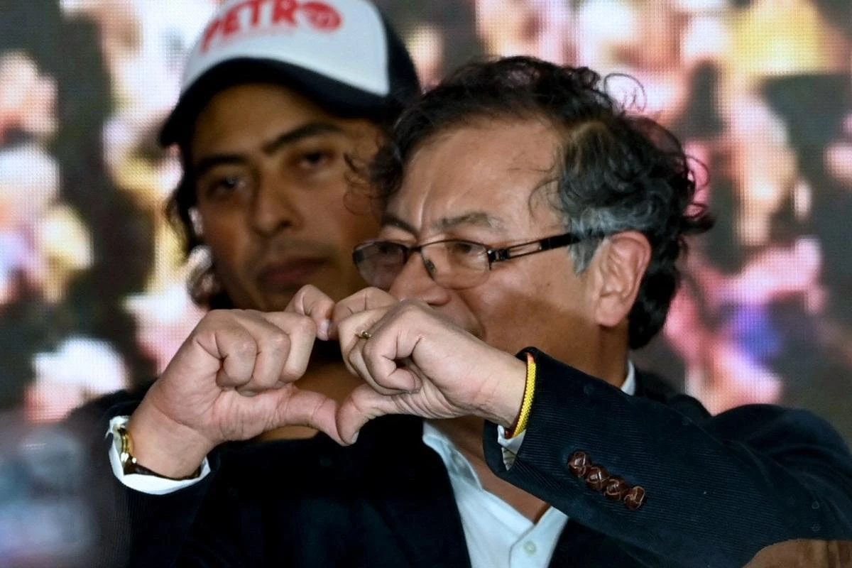 Presidente de petrolera colombiana habría desviado recursos a favor de Petro