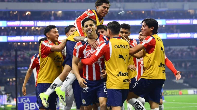 Se salva Cruz Azul ante Chivas