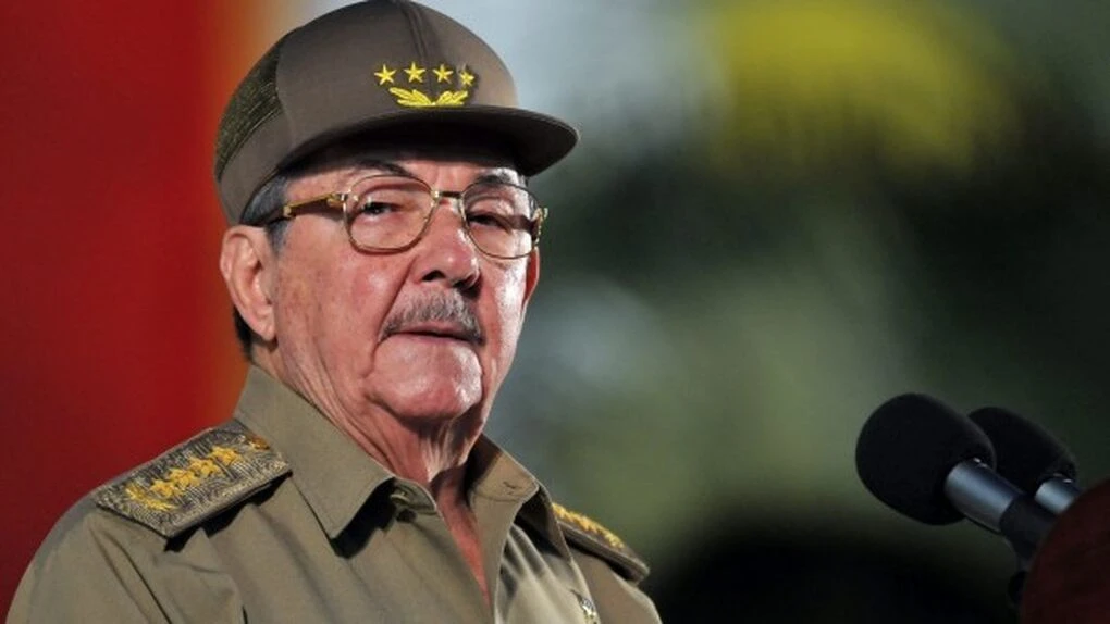 ¡Van por Raúl Castro!