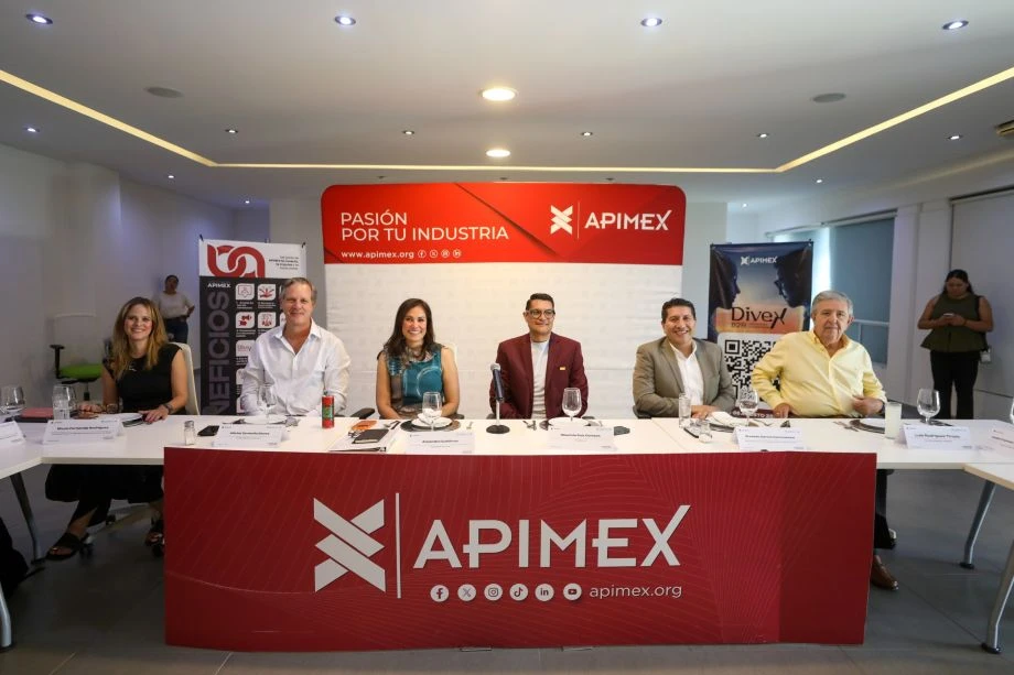 Más empresarios reconocen al Gobierno de León