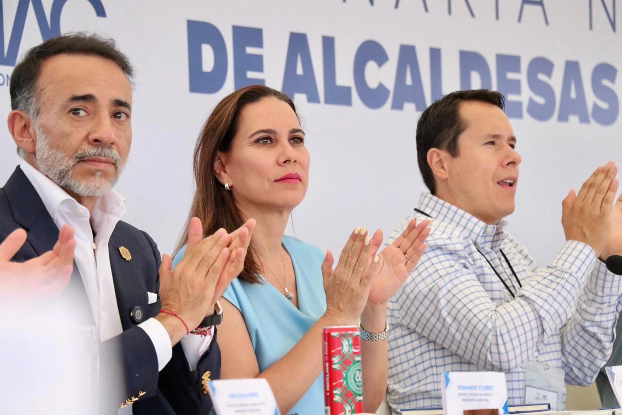 Participa Lorena Alfaro en reunión plenaria de Asociación Nacional de Alcaldes