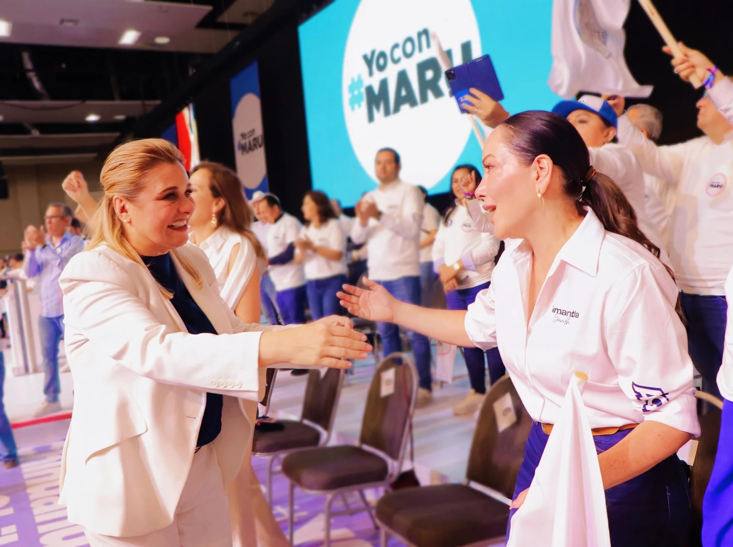 Muestra Samantha Smith su apoyo a Maru Campos