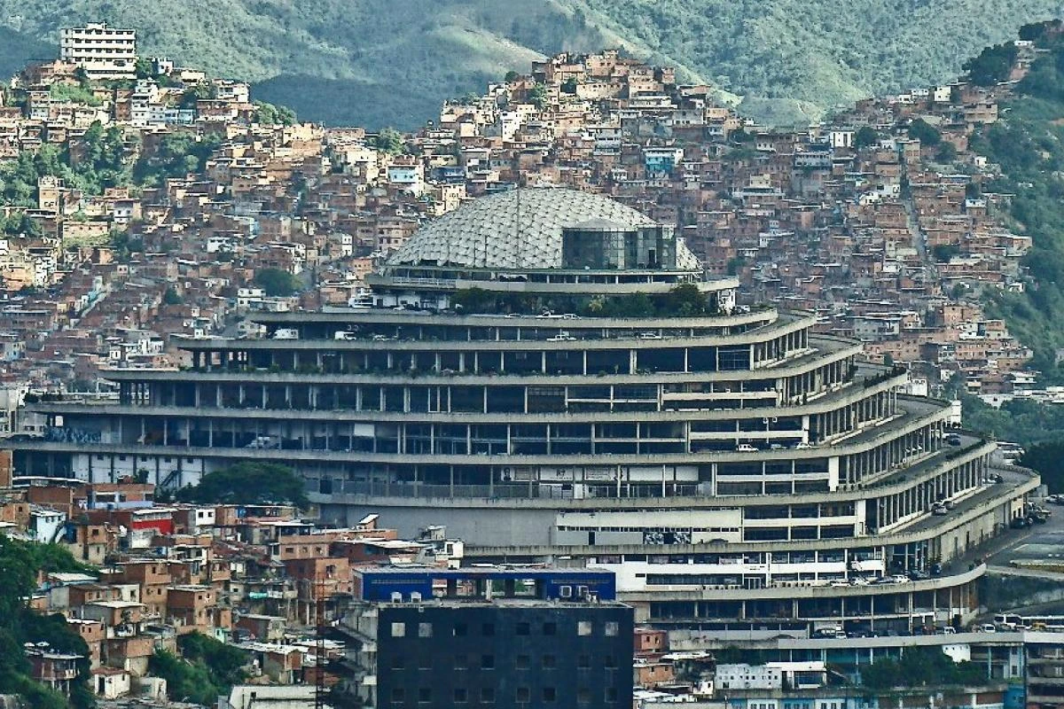 Vacían la temida cárcel El Helicoide en Venezuela