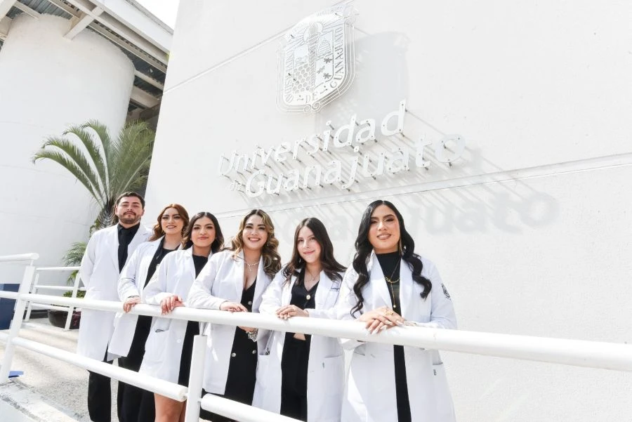Resalta UG como una de las 10 mejores universidades de formación médica