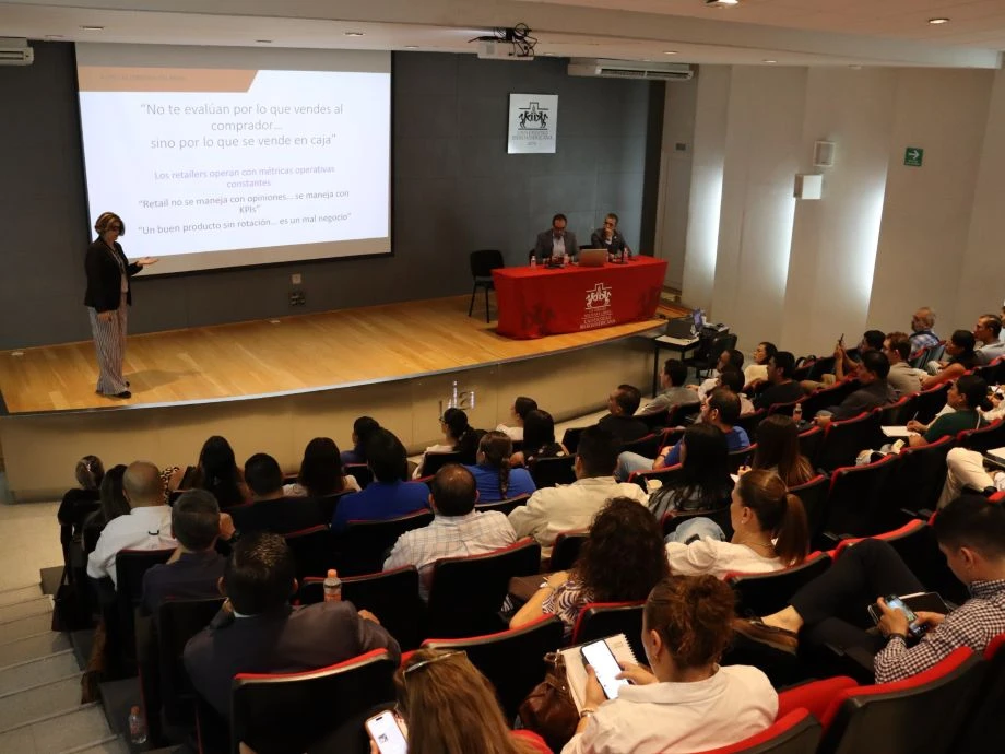 León apoya comercio local