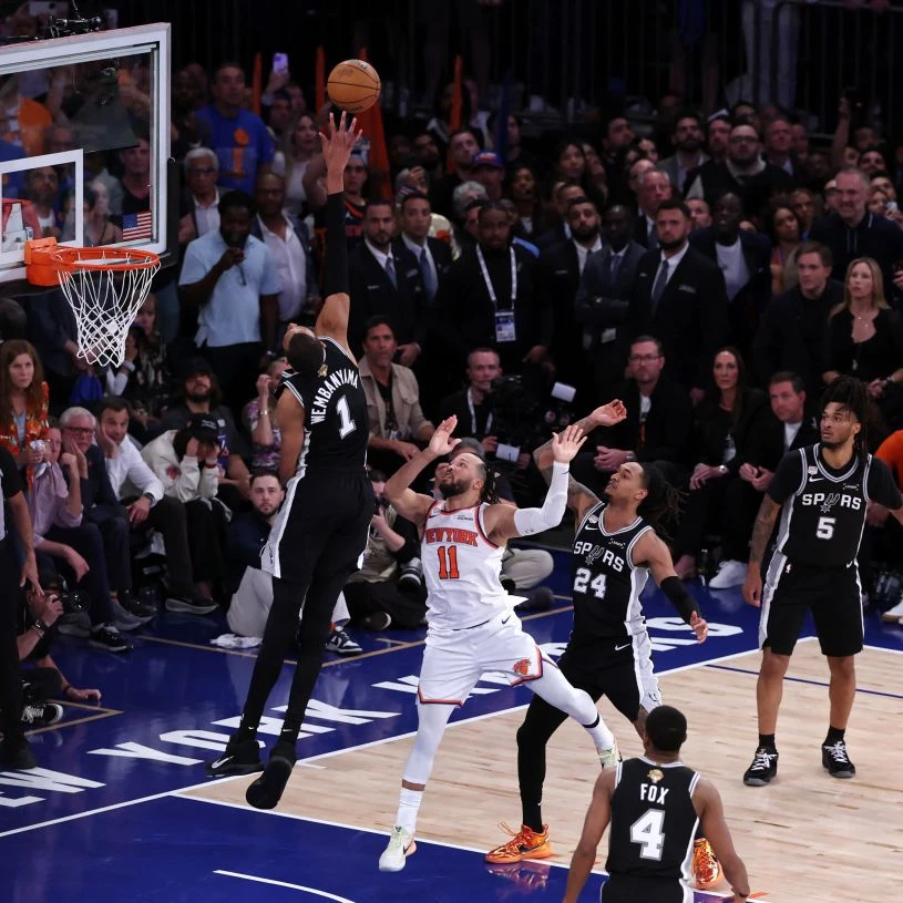 Los Knicks firman una remontada histórica y quedan a un triunfo del título de la NBA