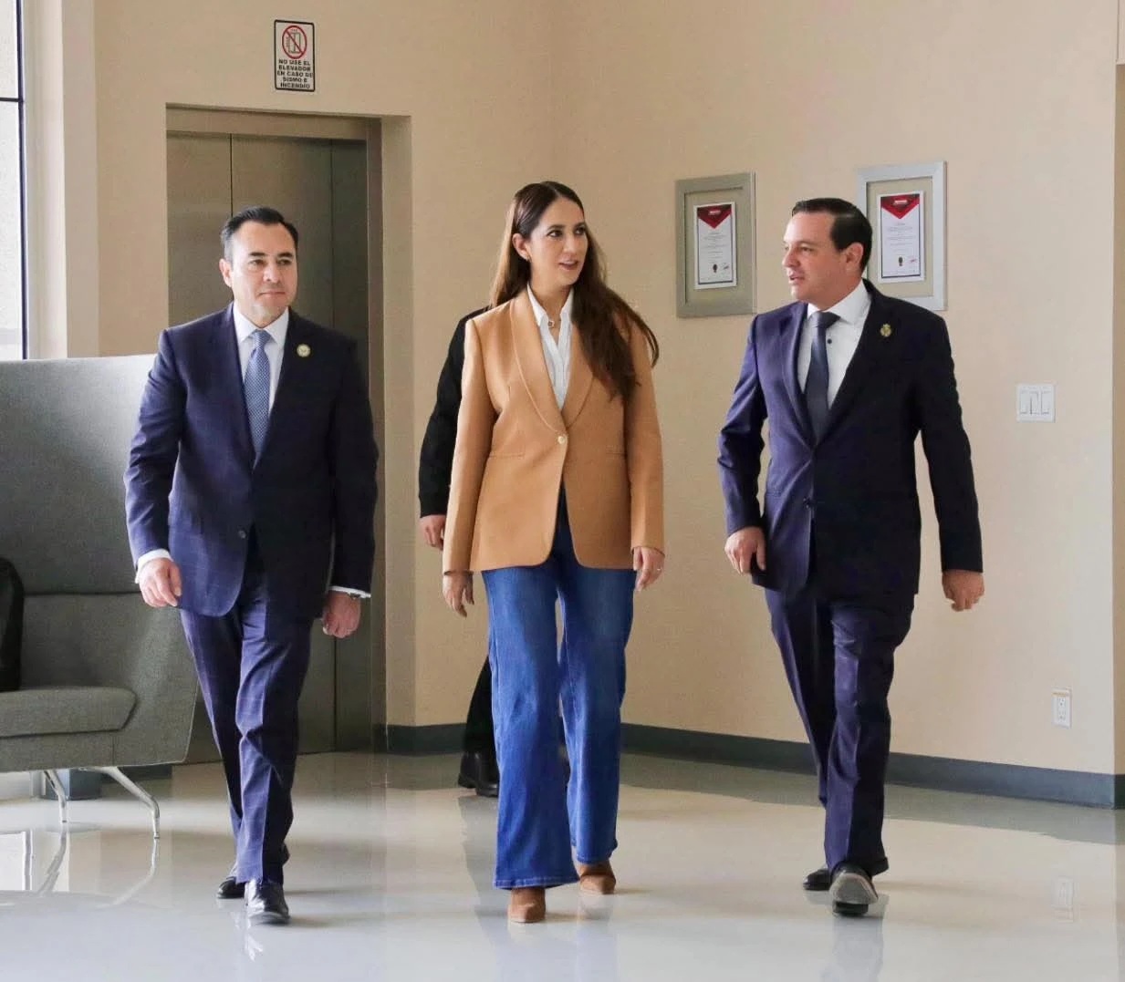 Gobernadora exige a hermanos Estefanía, terminar su riña familiar