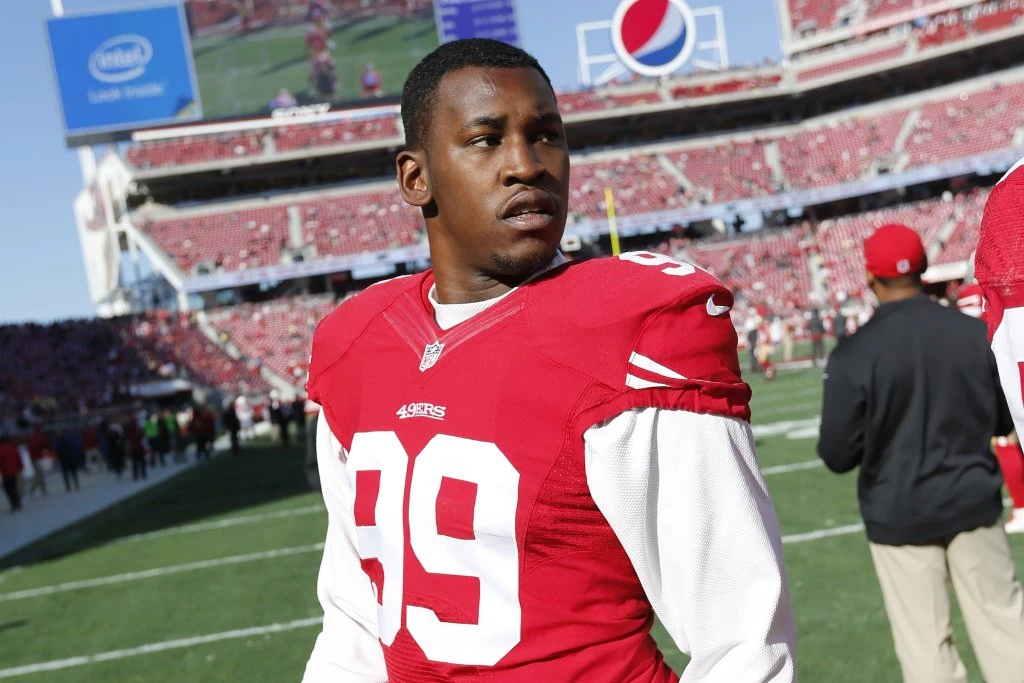 Muere Aldon Smith, ex estrella de los 49ers