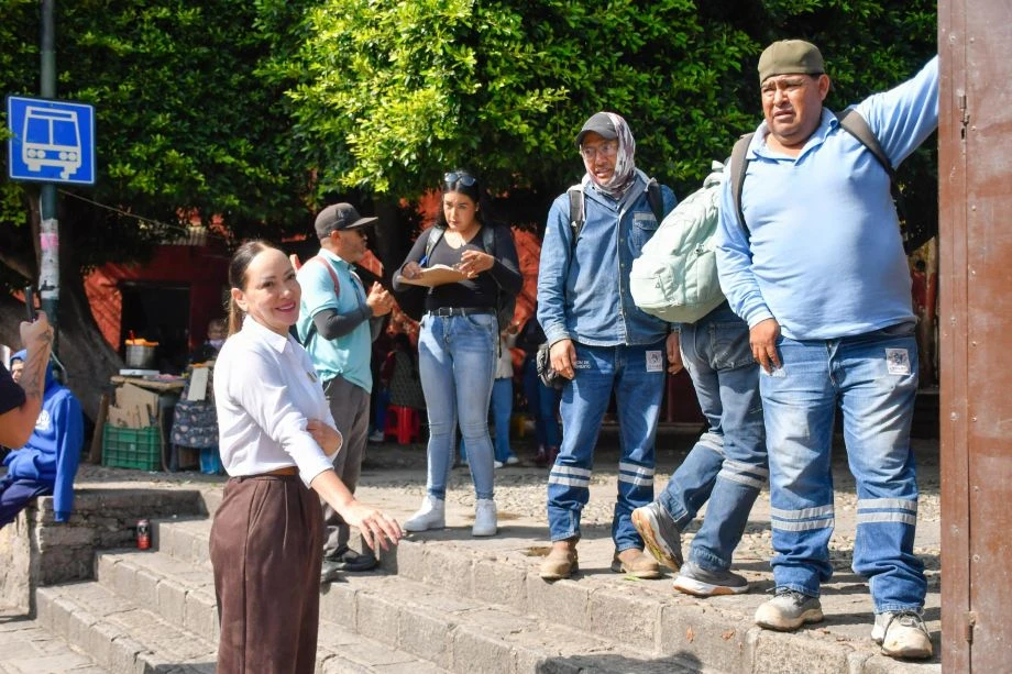 Quitan estructura sin permiso