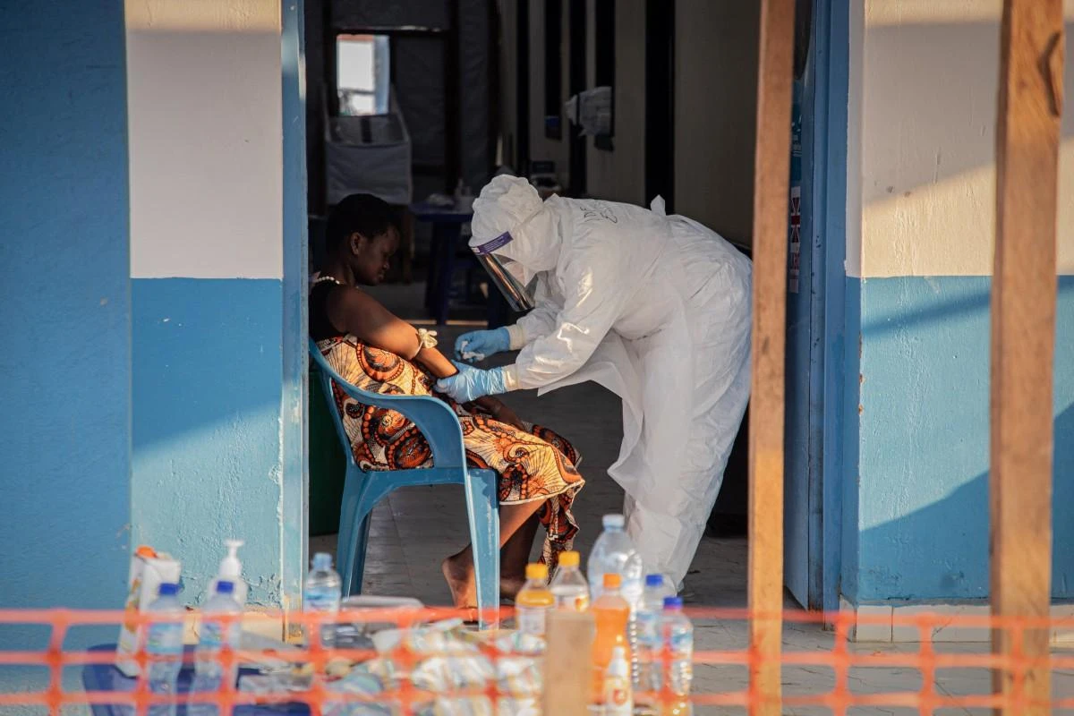 Aumenta número de muertes por ébola en África