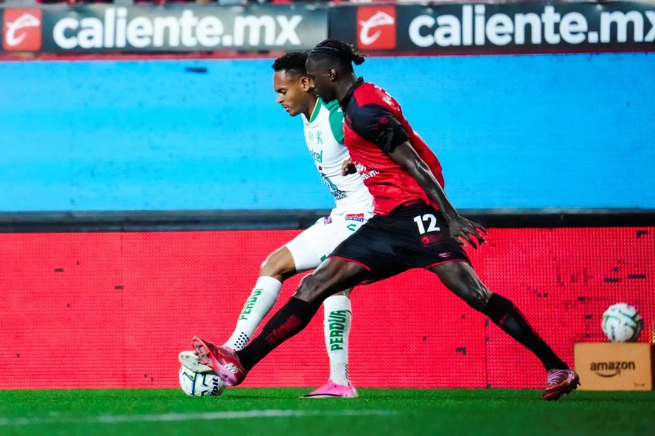 León sigue en su modalidad 'chafa' y vuelve a perder
