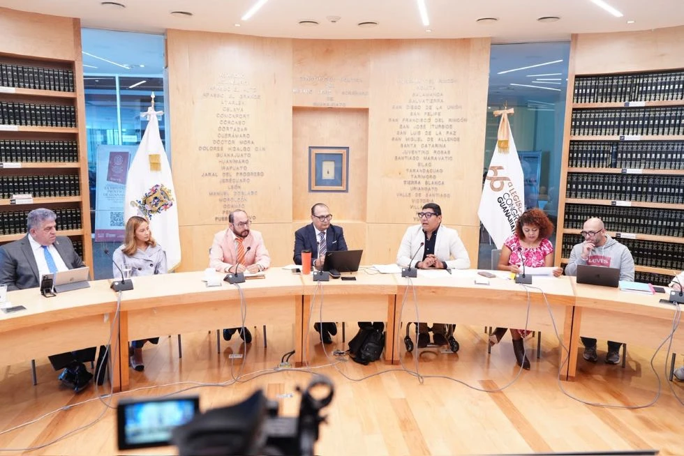 Afinan derechos de los jóvenes