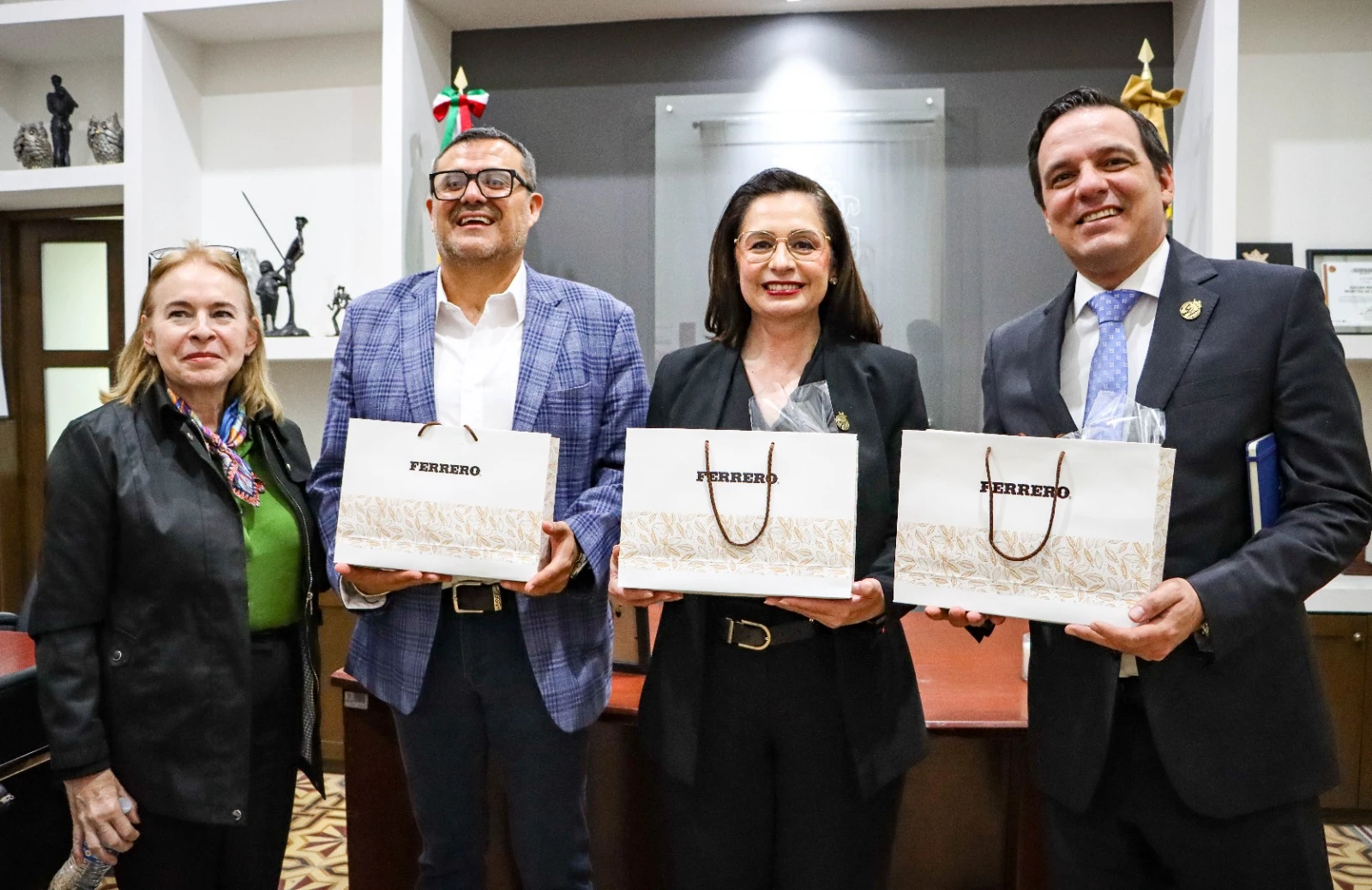 Adoptan comunidades de SJI