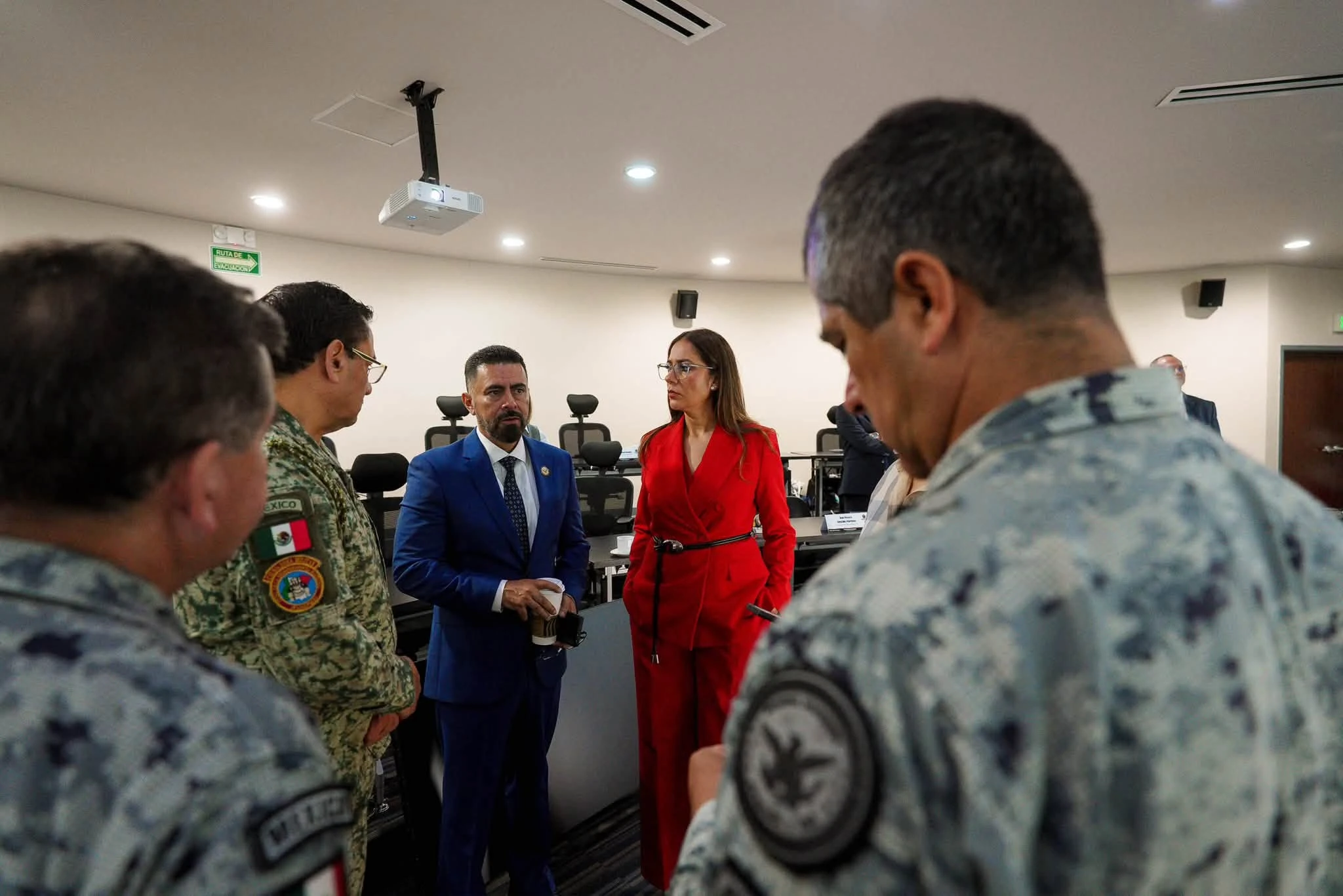 Guanajuato alerta ante narcobloqueos en Michoacán