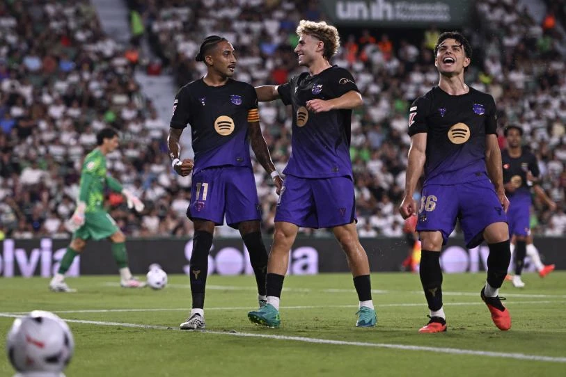 El Barça destroza al Elche