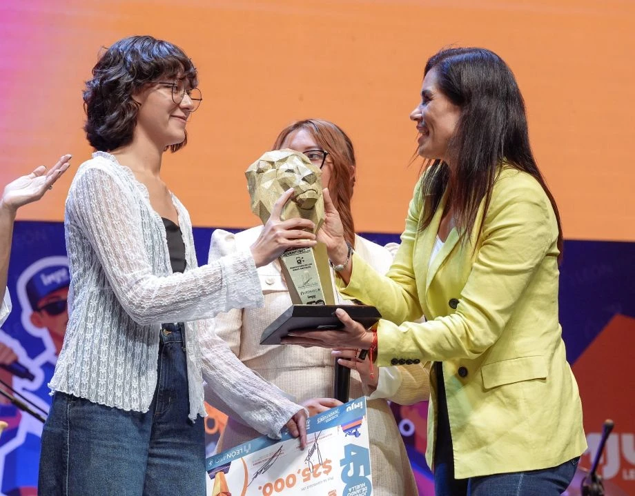 León premia a sus jóvenes