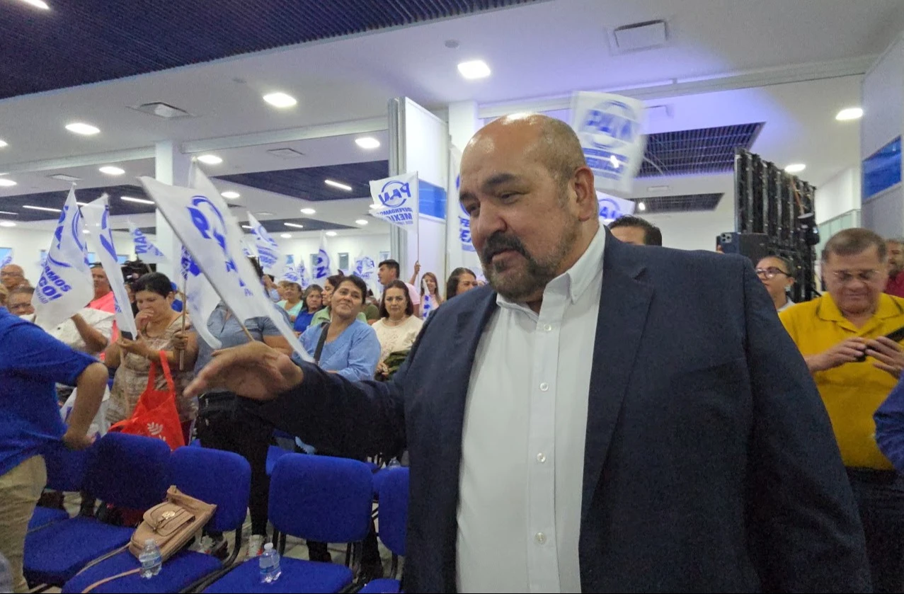 Espadas presente, claman