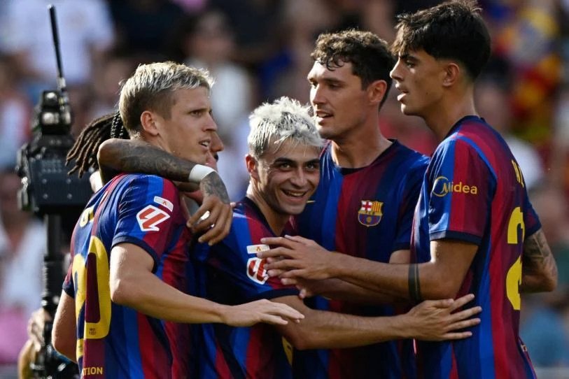 El Barça aplasta al Valencia; afición enfurece