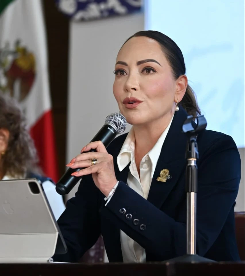 Samantha Smith busca continuar como Alcaldesa