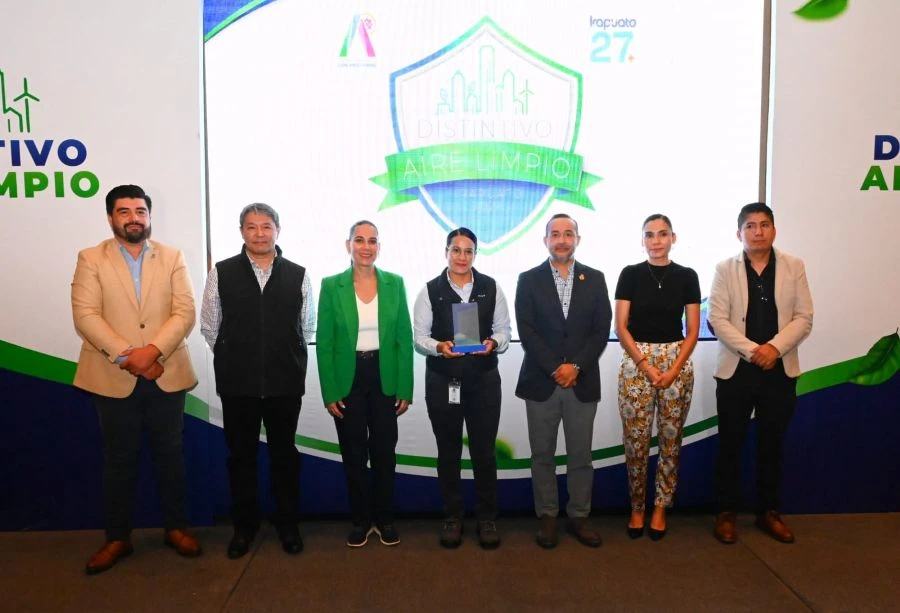 Reconocen a protectores del medio ambiente